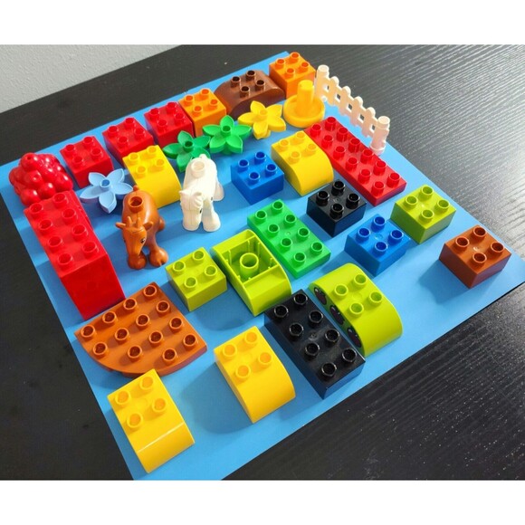 Lego DUPLO Bulk Brick Lot of 33 Blocks Of All Types Washed Multicolored - Picture 2 of 3